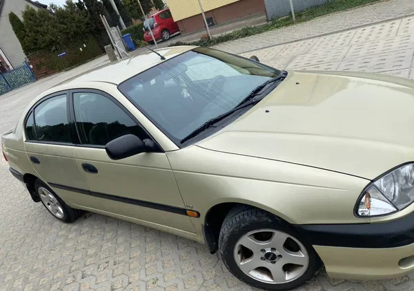 toyota avensis Toyota Avensis cena 2900 przebieg: 330000, rok produkcji 2001 z Wejherowo